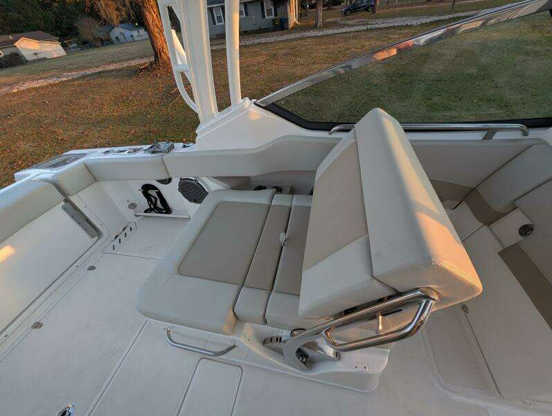 Demo Pay 24ft Boston Whaler Yacht For Sale