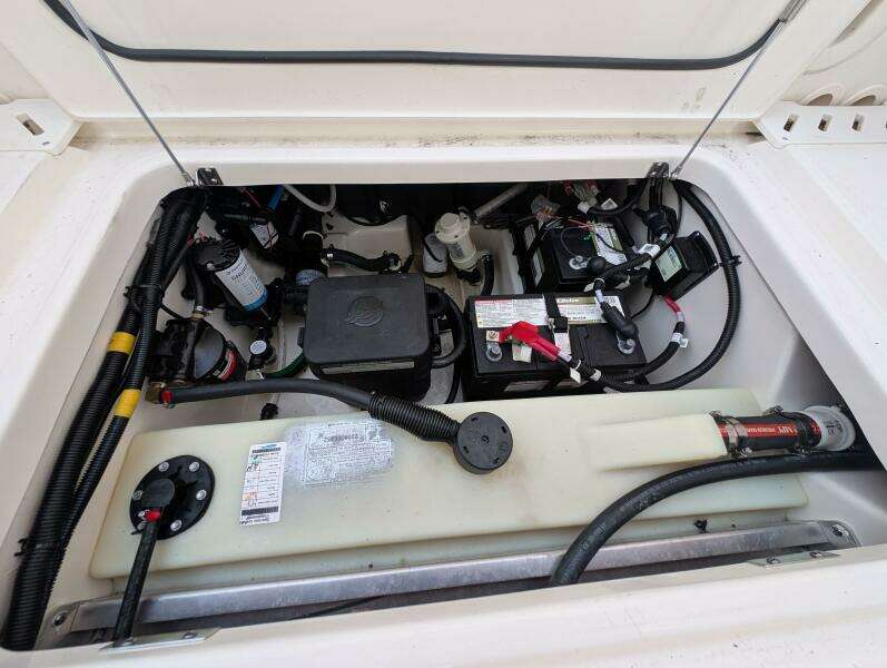 Demo Pay 24ft Boston Whaler Yacht For Sale