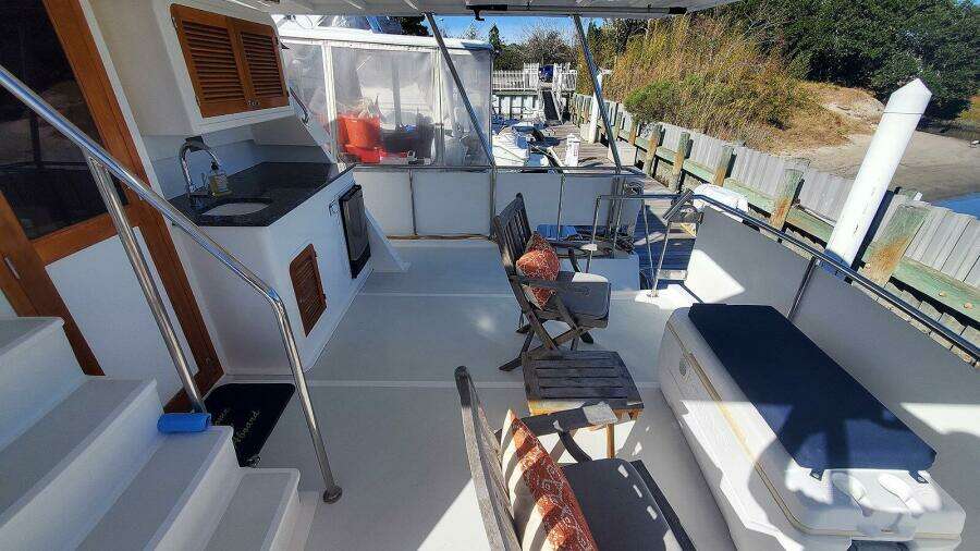 Sundeck Starboard