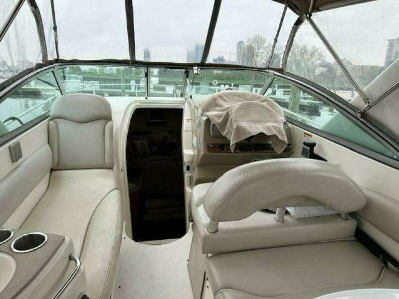 27ft Larson Yacht For Sale