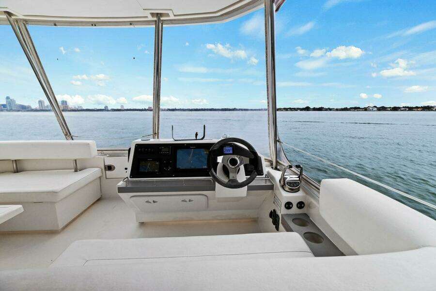 TomCat 43ft Leopard Yacht For Sale