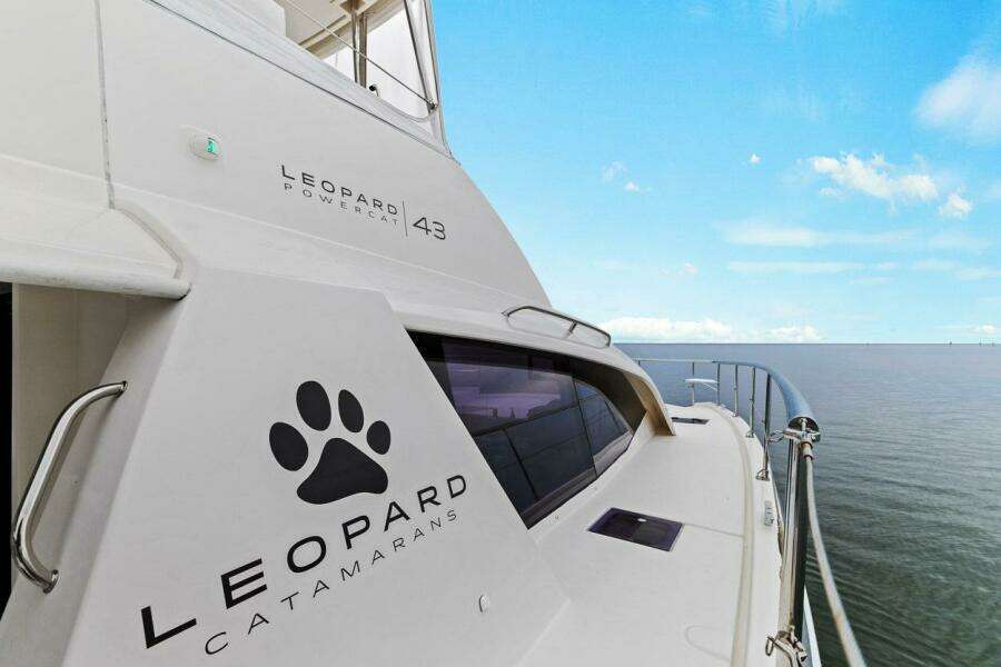 TomCat 43ft Leopard Yacht For Sale