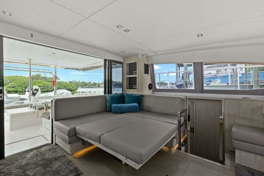 TomCat 43ft Leopard Yacht For Sale