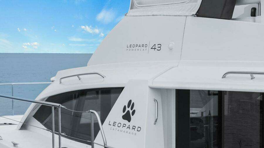 TomCat 43ft Leopard Yacht For Sale