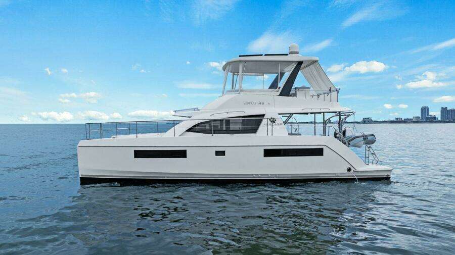 TomCat 43ft Leopard Yacht For Sale