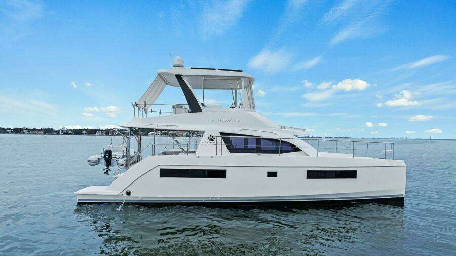 TomCat 43ft Leopard Yacht For Sale