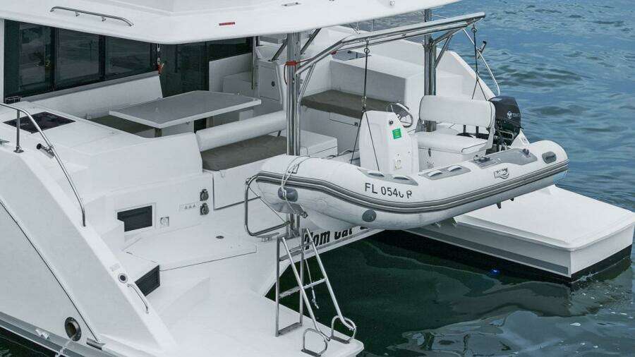 TomCat 43ft Leopard Yacht For Sale