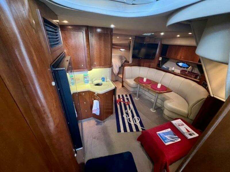 16 Partner Ship 2003 Cruisers 3772 Salon 1 Medium