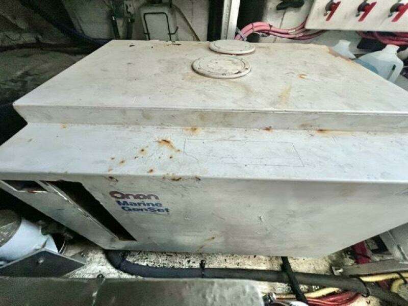 35 Partner Ship 2003 Cruisers 3772 Generator Medium