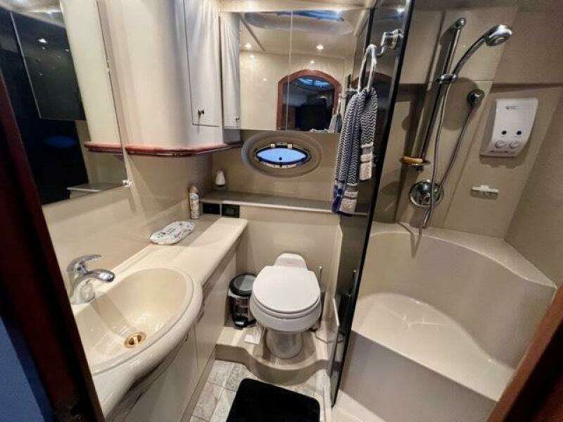 22 Partner Ship 2003 Cruisers 3772 Head 1 Medium