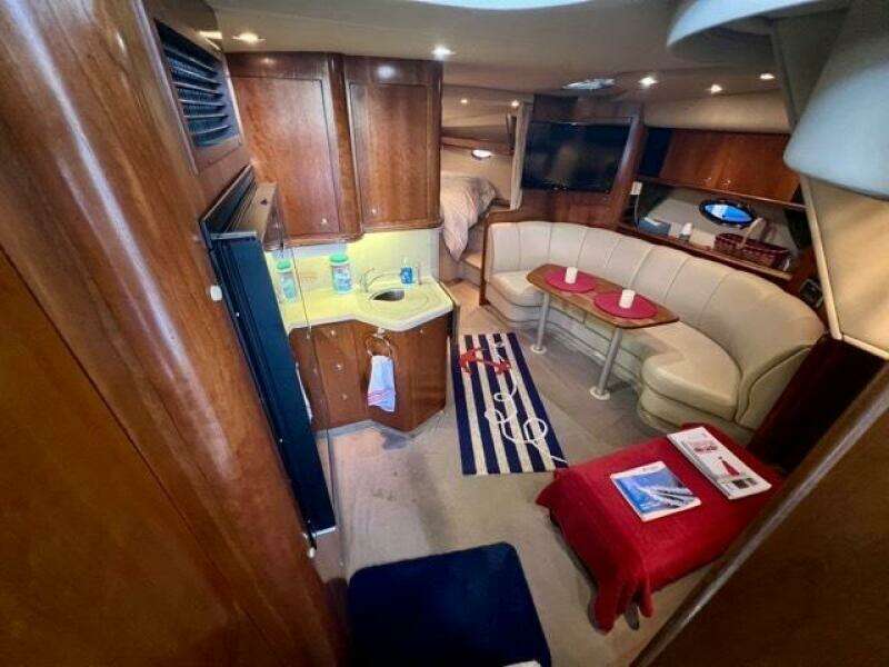 17 Partner Ship 2003 Cruisers 3772 Salon 2 Medium