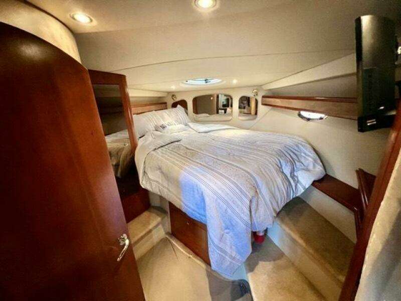 23 Partner Ship 2003 Cruisers 3772 Fwd Cabin 1 Medium