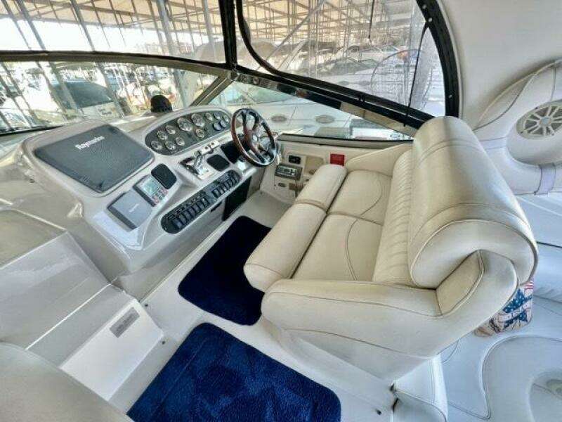 12 Partner Ship 2003 Cruisers 3772 Helm 3 Medium