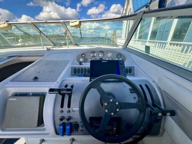 2 Sea Yall 1995 Regal 400 Commodore Helm 2 Medium