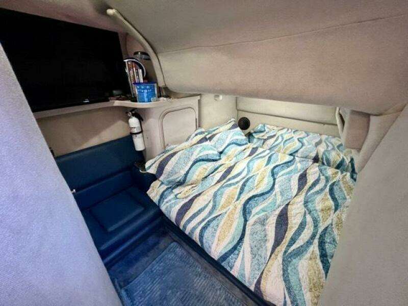 9 Sea Yall 1995 Regal 400 Commodore Aft Cabin Medium