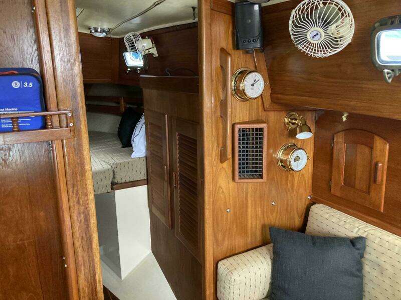 34ft Pacific Seacraft Yacht For Sale