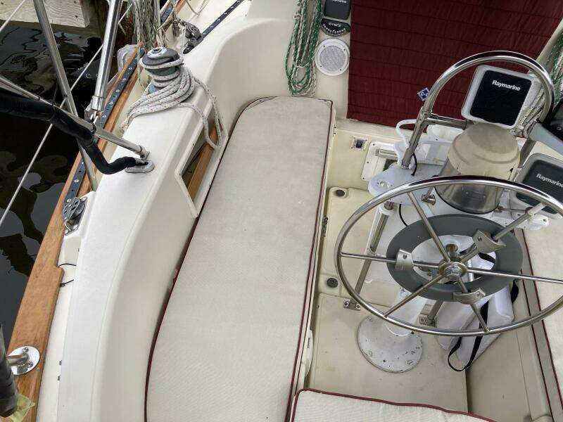 34ft Pacific Seacraft Yacht For Sale