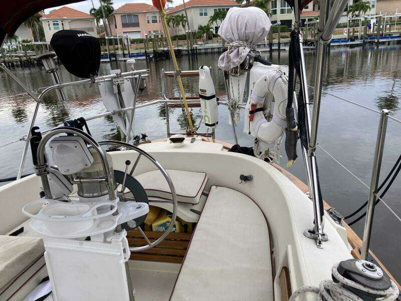 34ft Pacific Seacraft Yacht For Sale