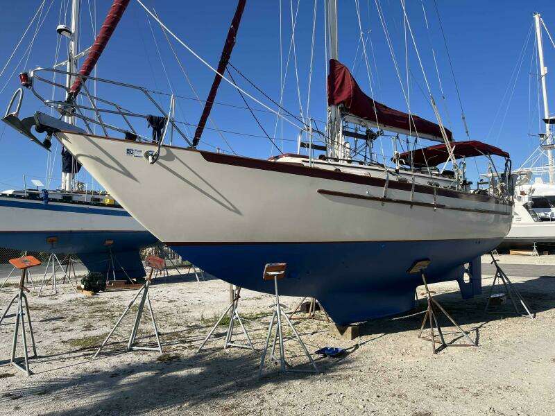 34ft Pacific Seacraft Yacht For Sale