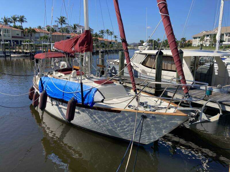 34ft Pacific Seacraft Yacht For Sale