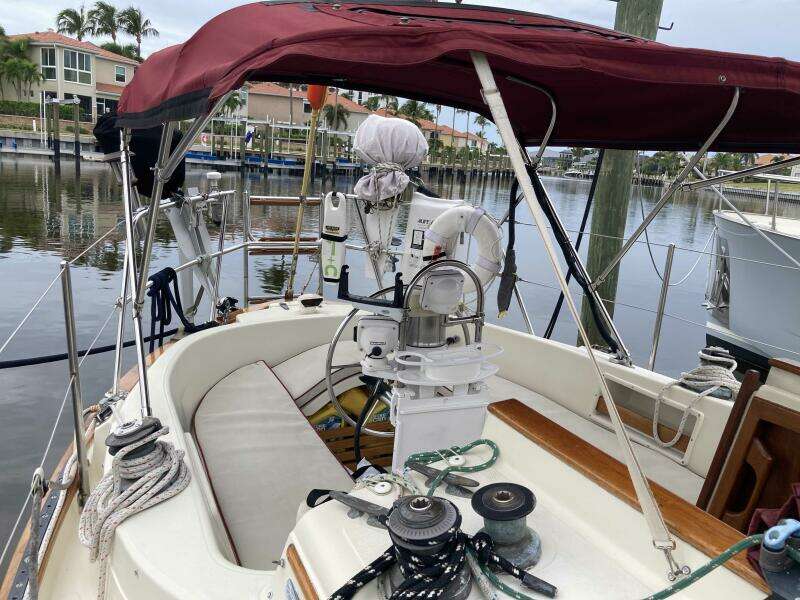 34ft Pacific Seacraft Yacht For Sale