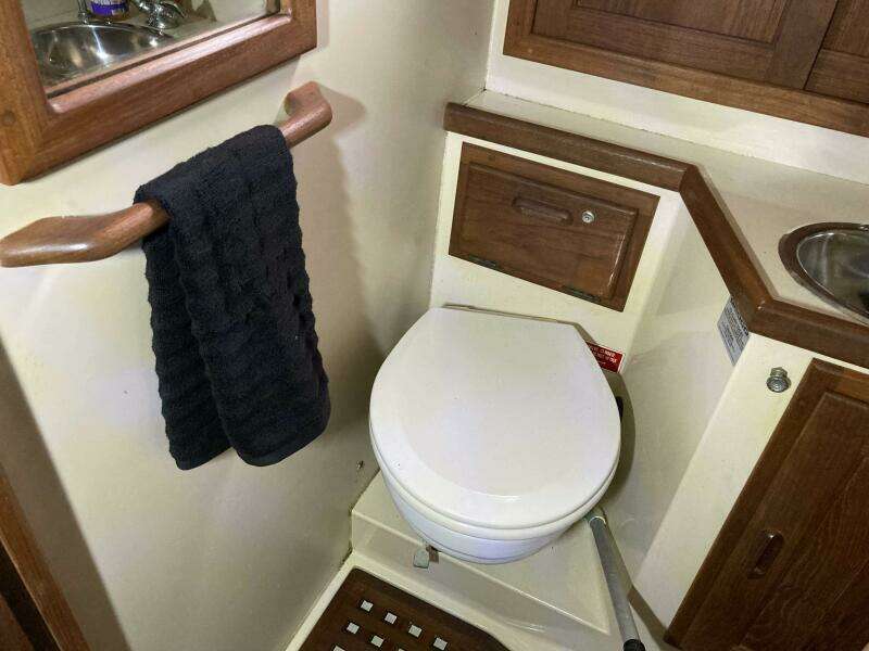 34ft Pacific Seacraft Yacht For Sale