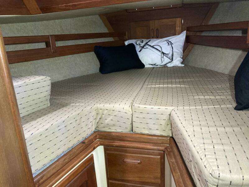 34ft Pacific Seacraft Yacht For Sale