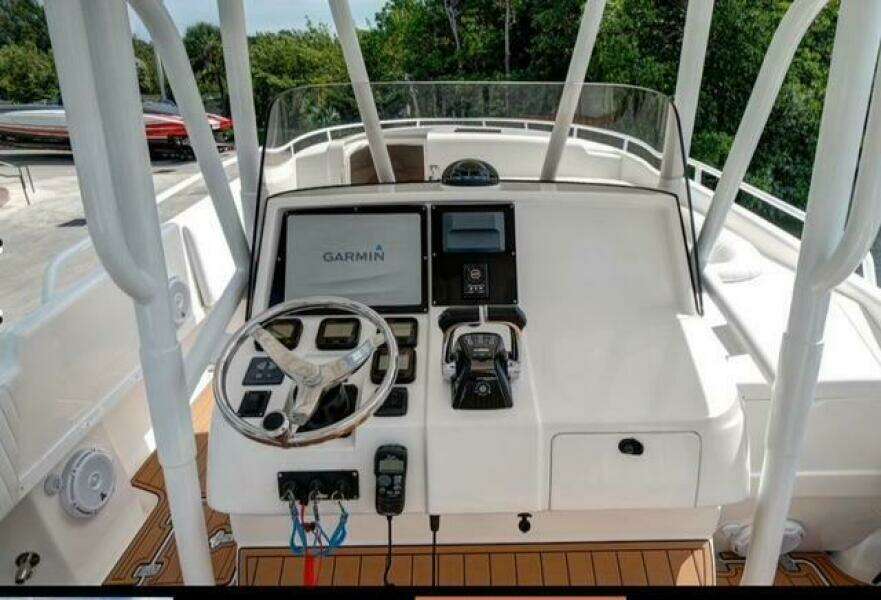 2008 Intrepid 370 Cuddy