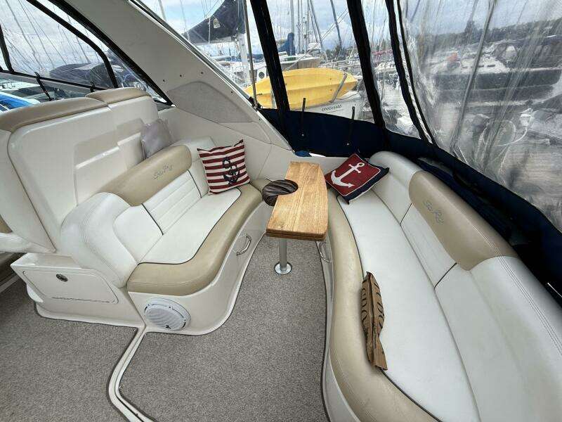 31ft Sea Ray Yacht For Sale