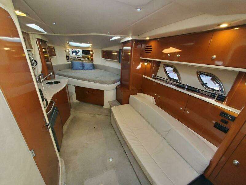 31ft Sea Ray Yacht For Sale