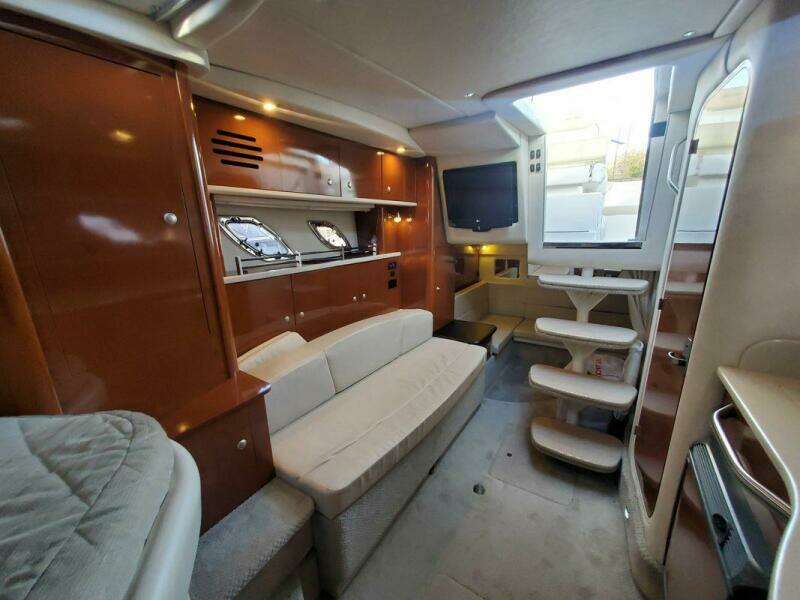 31ft Sea Ray Yacht For Sale