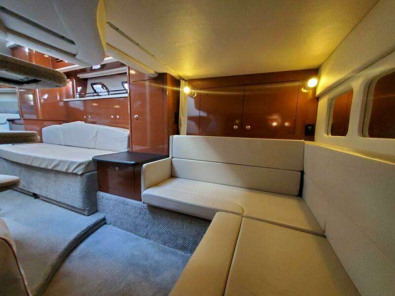 31ft Sea Ray Yacht For Sale