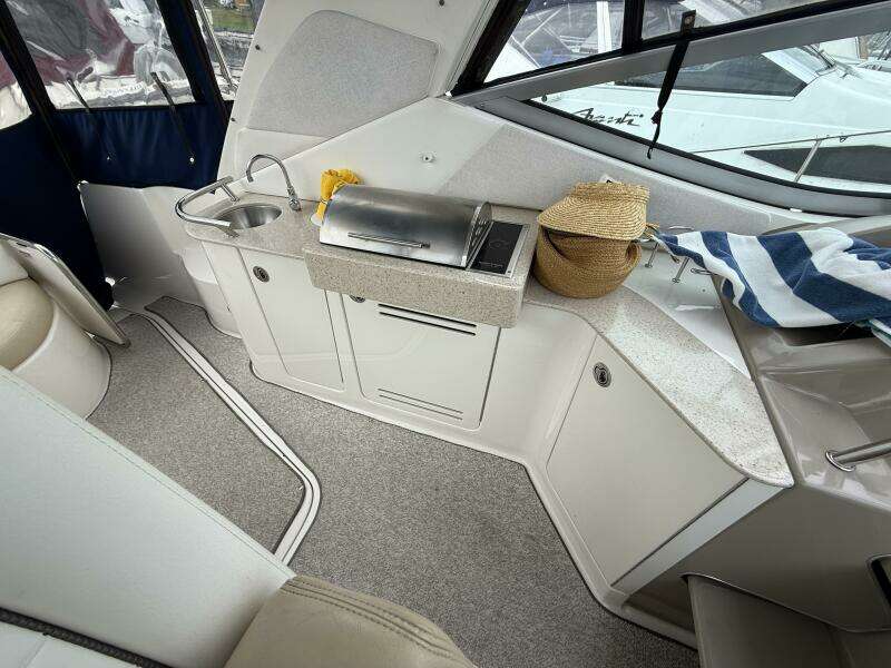 31ft Sea Ray Yacht For Sale