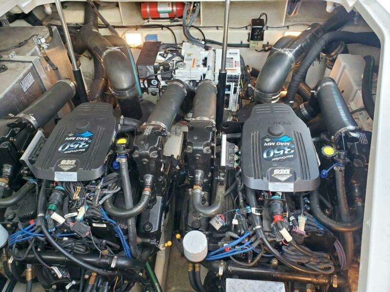 31ft Sea Ray Yacht For Sale