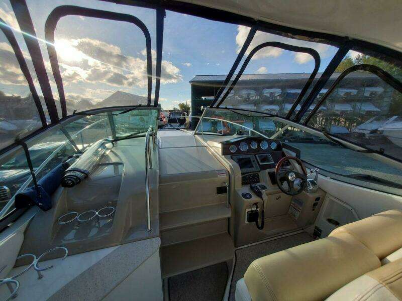 31ft Sea Ray Yacht For Sale