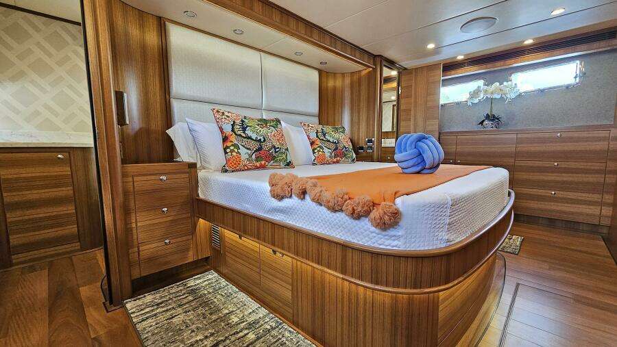 KNOT STABLE 72ft Outer Reef Yachts Yacht For Sale
