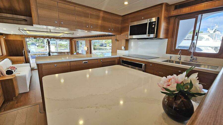 KNOT STABLE 72ft Outer Reef Yachts Yacht For Sale