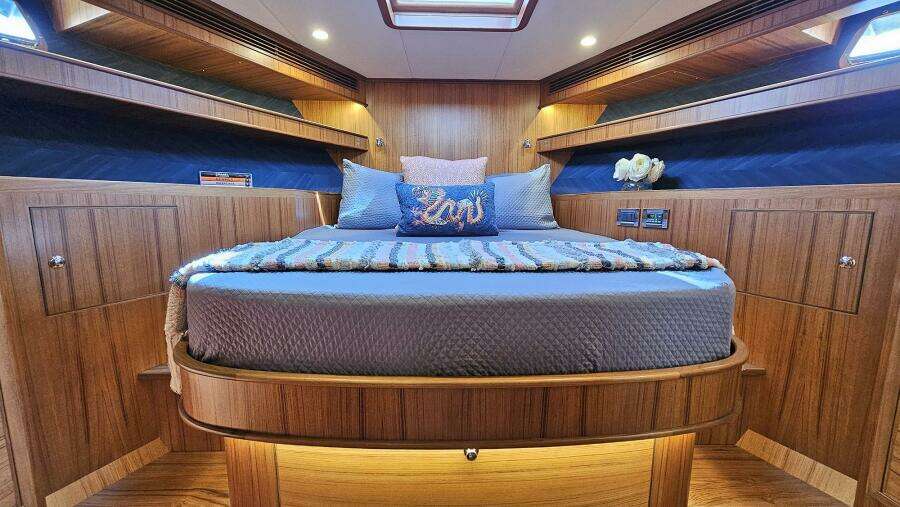 KNOT STABLE 72ft Outer Reef Yachts Yacht For Sale