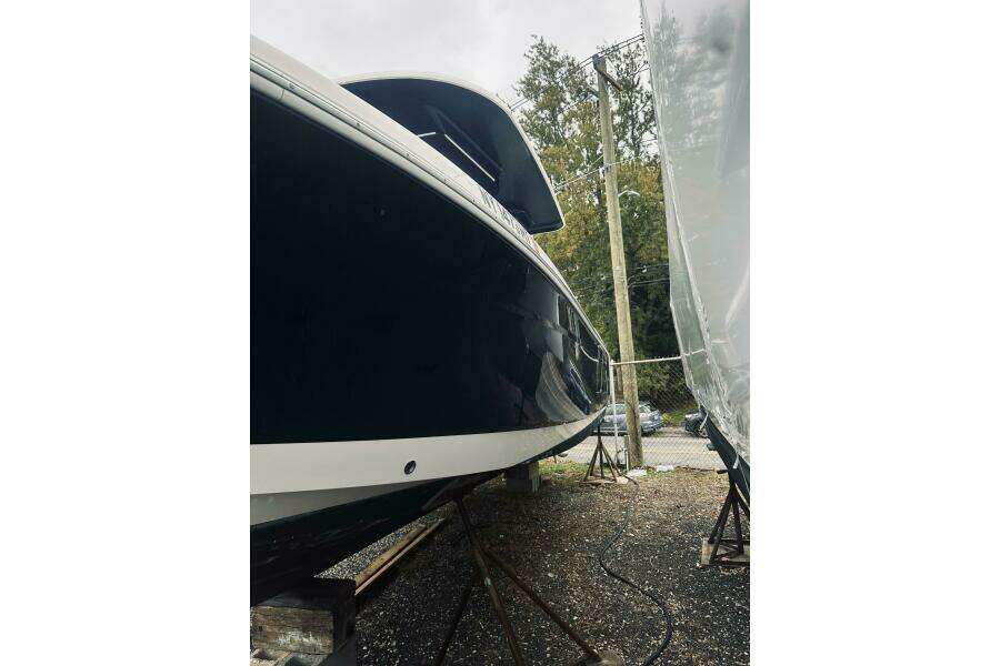 27ft Robalo Yacht For Sale