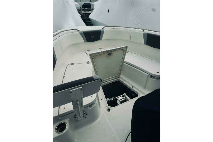 27ft Robalo Yacht For Sale