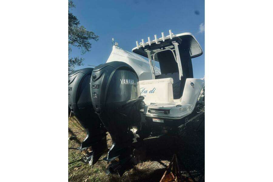 27ft Robalo Yacht For Sale