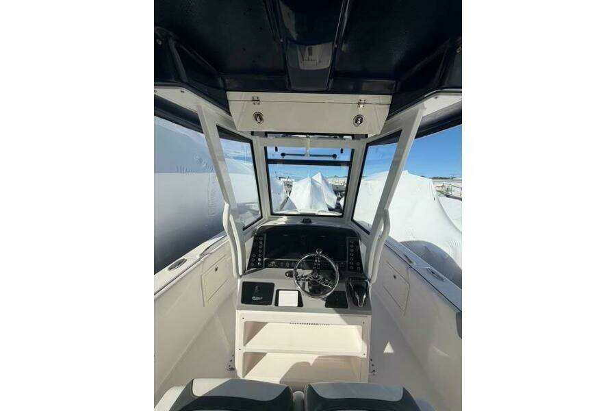 27ft Robalo Yacht For Sale