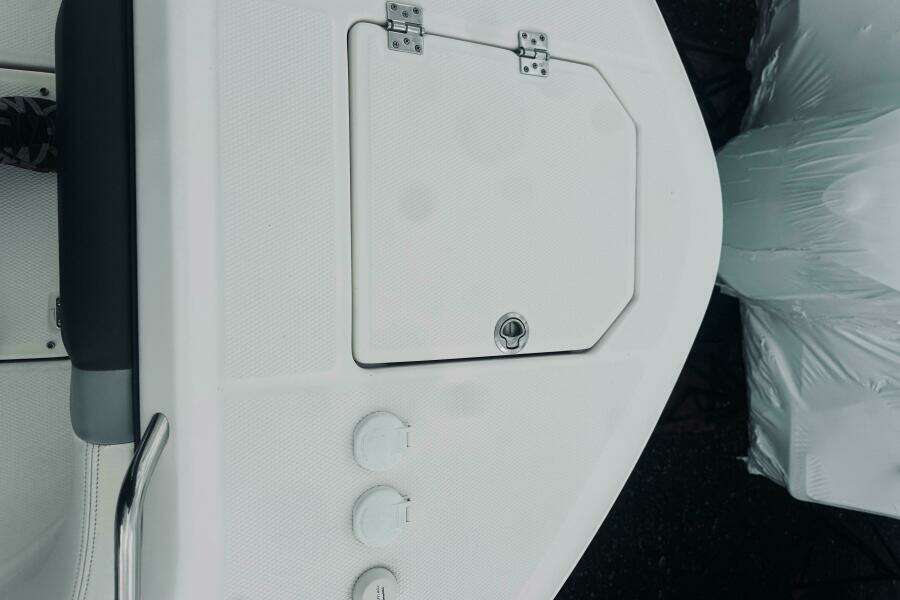 27ft Robalo Yacht For Sale