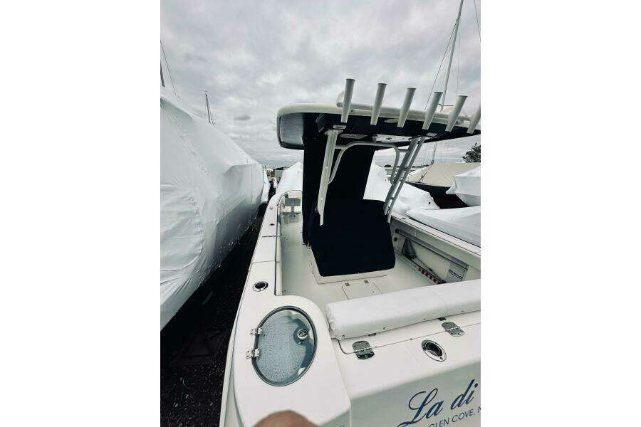 27ft Robalo Yacht For Sale