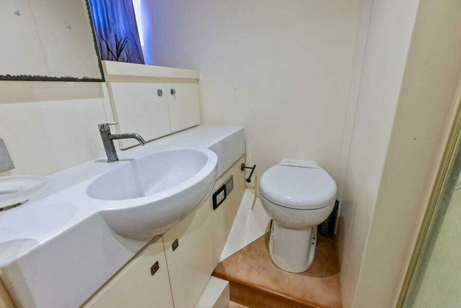 SHA SHA SHA IV 100ft Custom Line Yacht For Sale