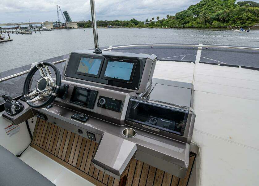 55ft Galeon Yacht For Sale