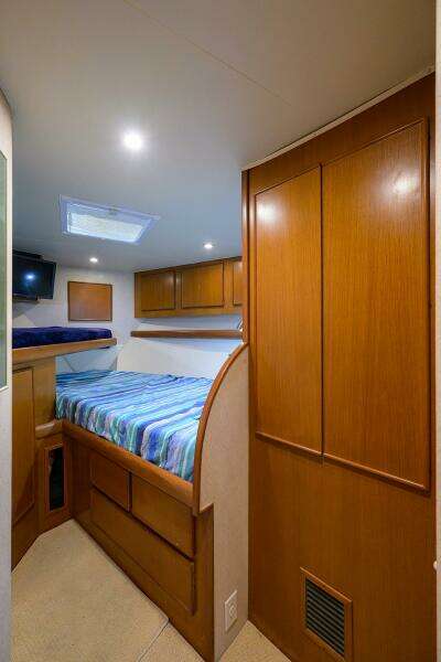 Post 50 SEANYLE - Guest Cabin - Bow