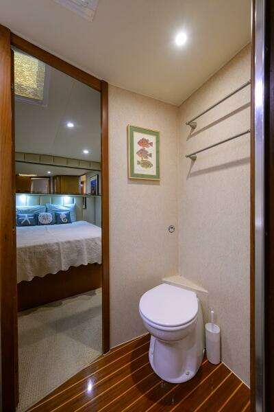 Post 50 SEANYLE - Master Ensuite Head