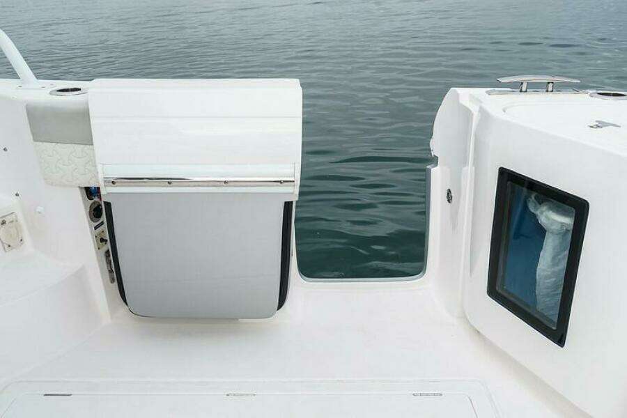 R amp R 5 47ft Intrepid Yacht For Sale