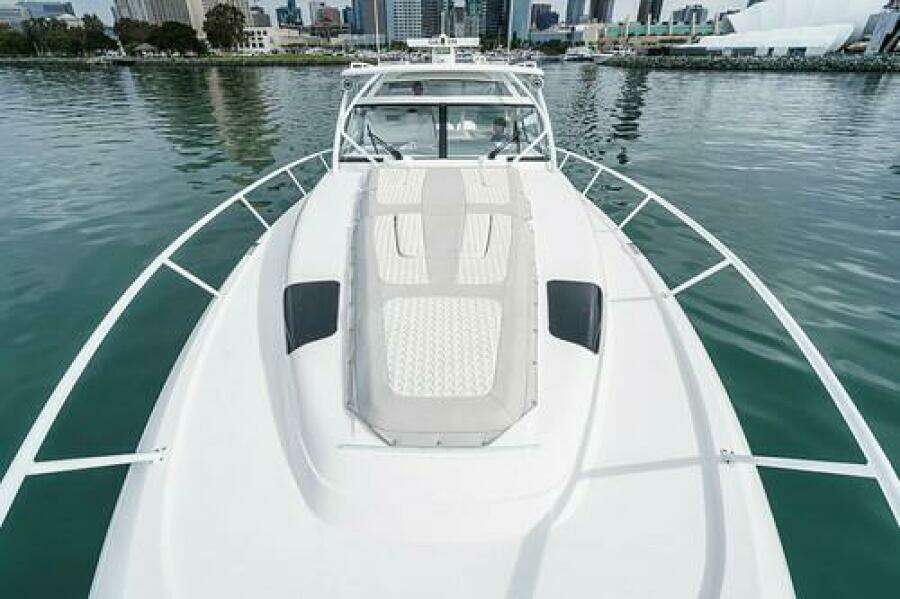R amp R 5 47ft Intrepid Yacht For Sale